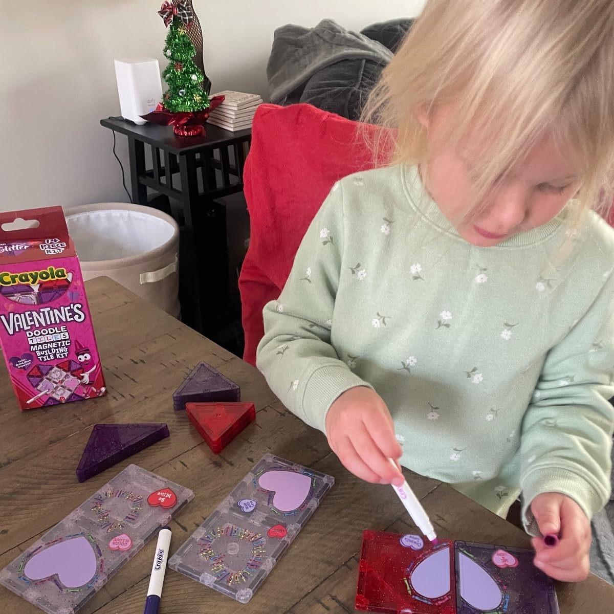 CreateOn Crayola Doodle Valentine Magnetic Tiles, Building Set for Kids, Magnetic Building Toys for Kids, STEM Travel Toys for Boys and Girls Ages 3+, 14-Piece Set (Doodle Valentine)