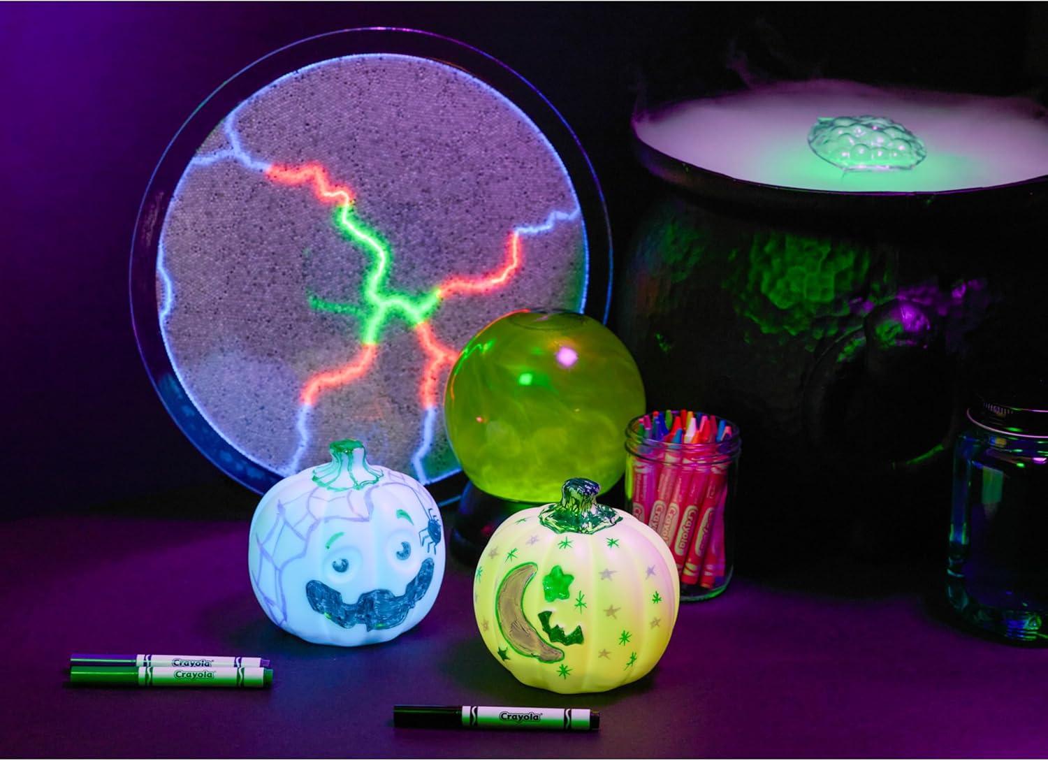 Crayola Light-Ups – Jack-O-Lantern, Reusable Light Up Pumpkin Toy, Halloween Craft, Cute Glow in The Dark Decor & Night Light, Halloween Toy, Ages 4, 5, 6(Light Ups: Jack-O-Lantern)