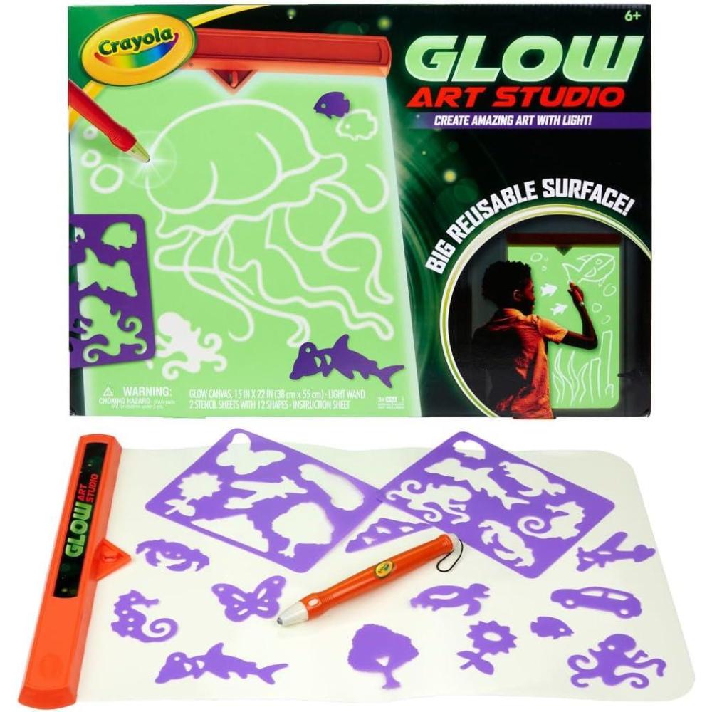 Crayola Travel Glow Art Studio, Glow in The Dark Toys, Kids Gifts for Girls and Boys, Ages 6, 7, 8, 9(Art Studio)